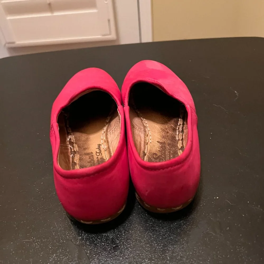 Sabah size 38 fushia pink leather flats